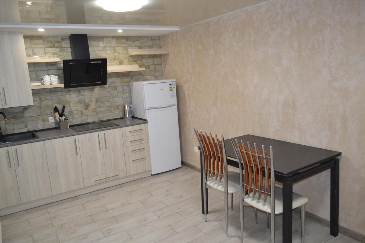 Willa Royal House Kamieniec Podolski Zewnętrze zdjęcie