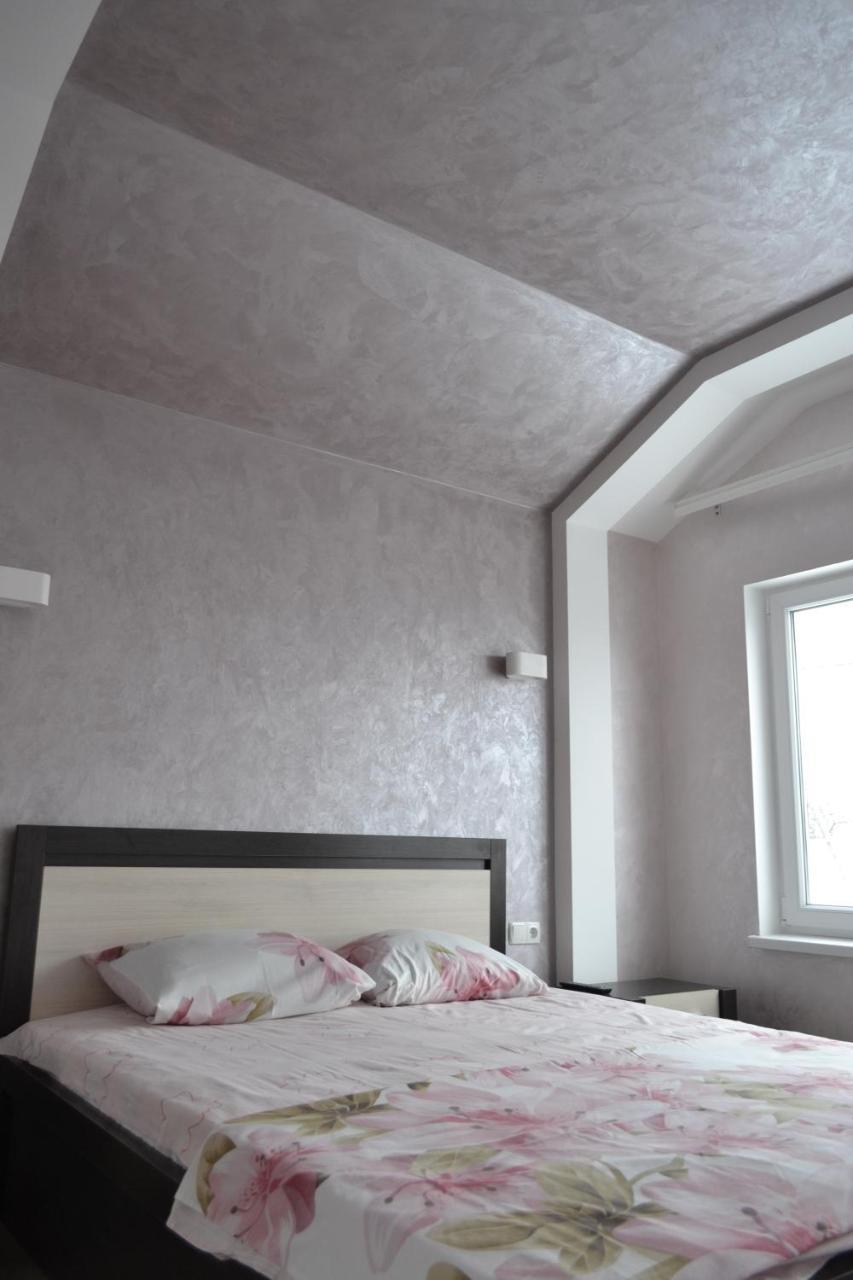 Willa Royal House Kamieniec Podolski Zewnętrze zdjęcie