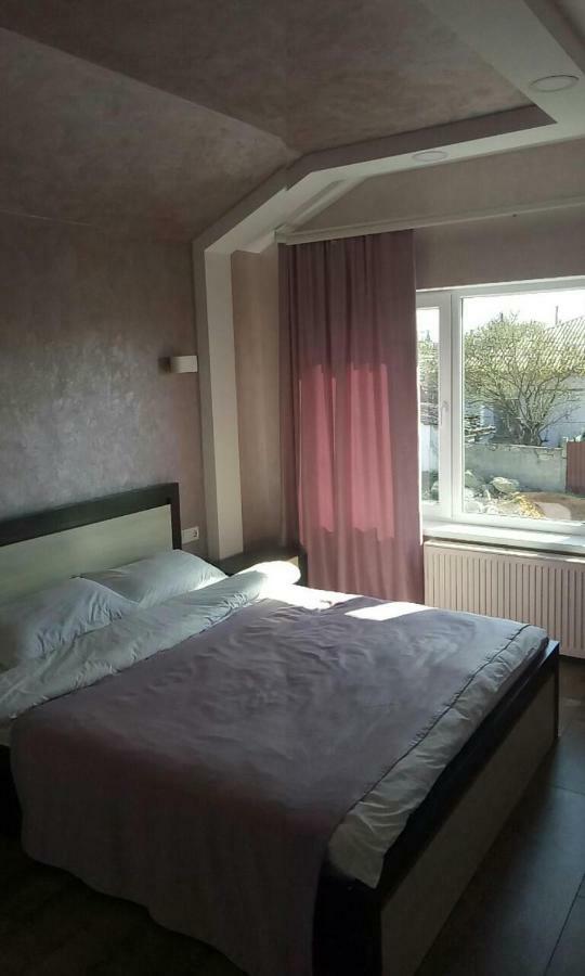 Willa Royal House Kamieniec Podolski Zewnętrze zdjęcie