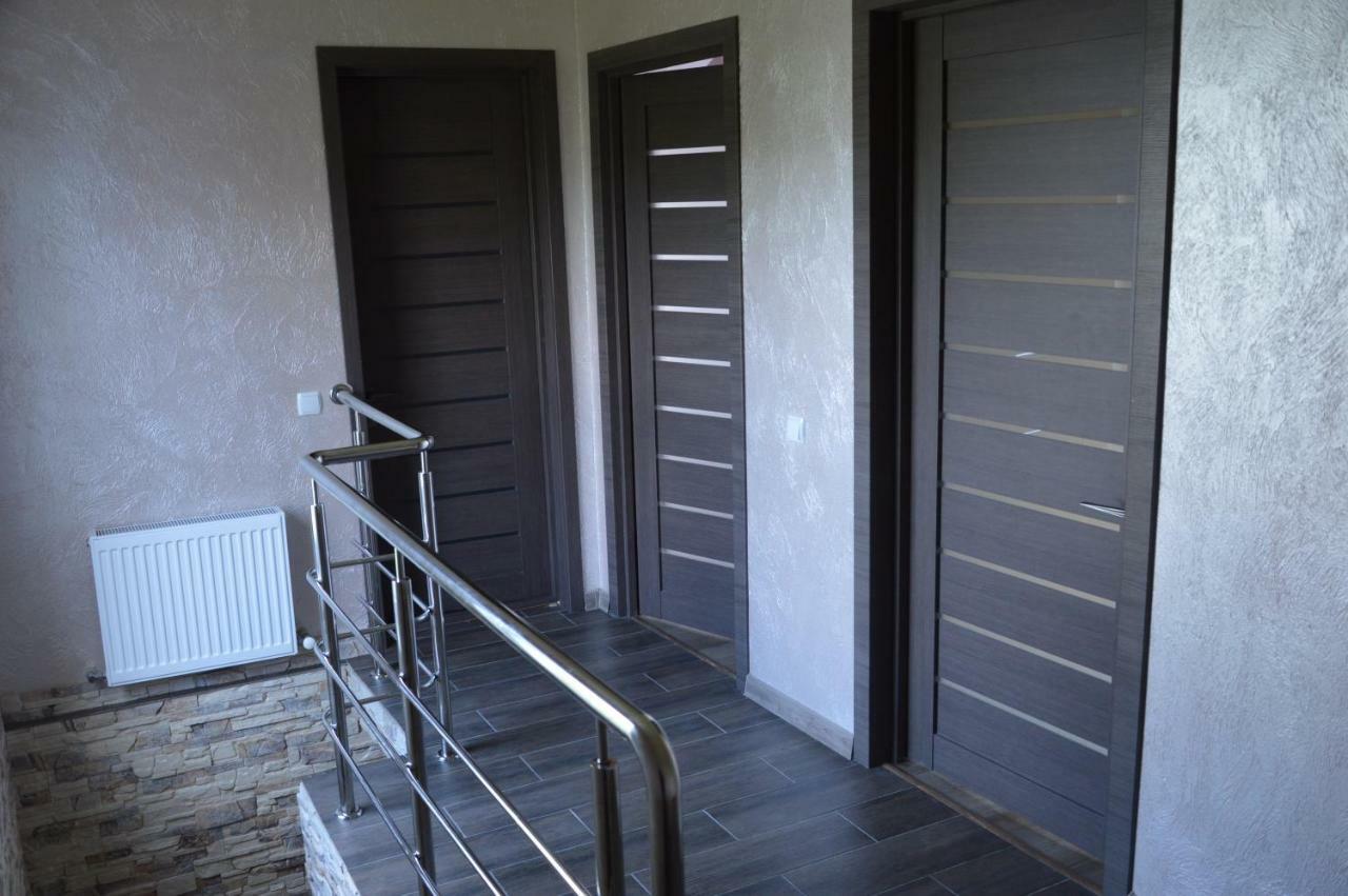 Willa Royal House Kamieniec Podolski Zewnętrze zdjęcie